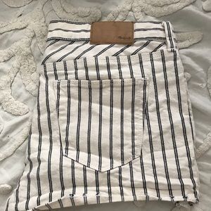 Made well size 29 pinstripe shorts